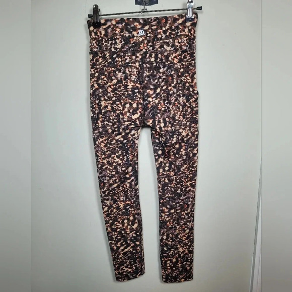 Lululemon Invigorate High-Rise Crop 23” Motion Flux Multi sz 2 - Picture 2 of 8